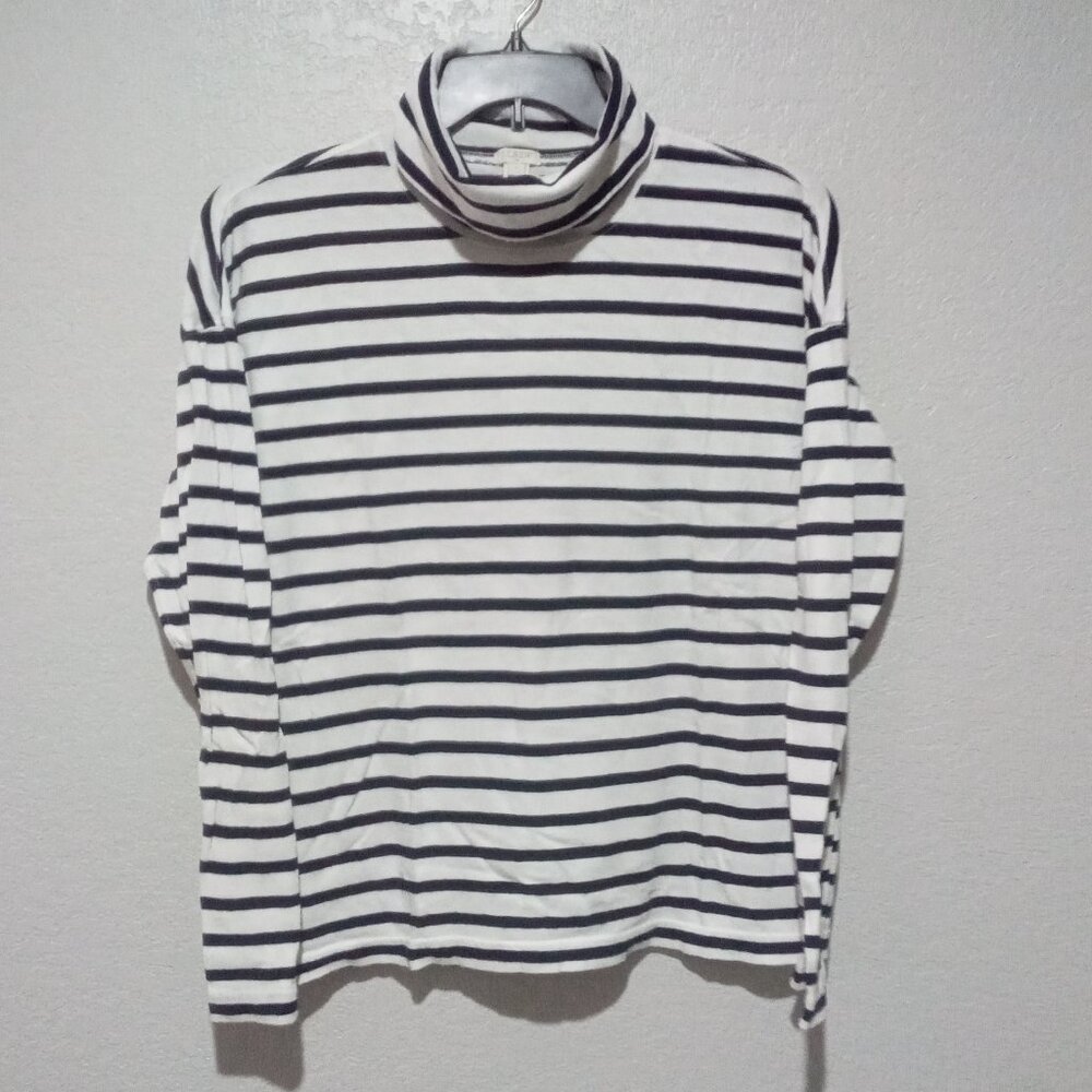 J Crew Women's Turtleneck Top New w/o tags